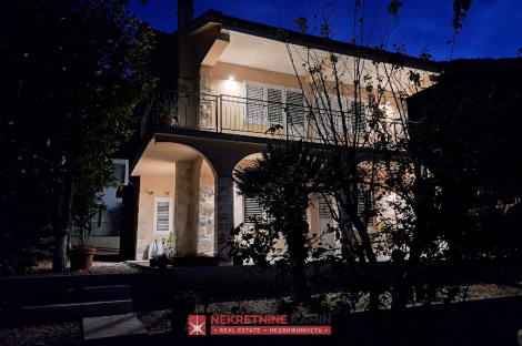 House, 1 615 m²